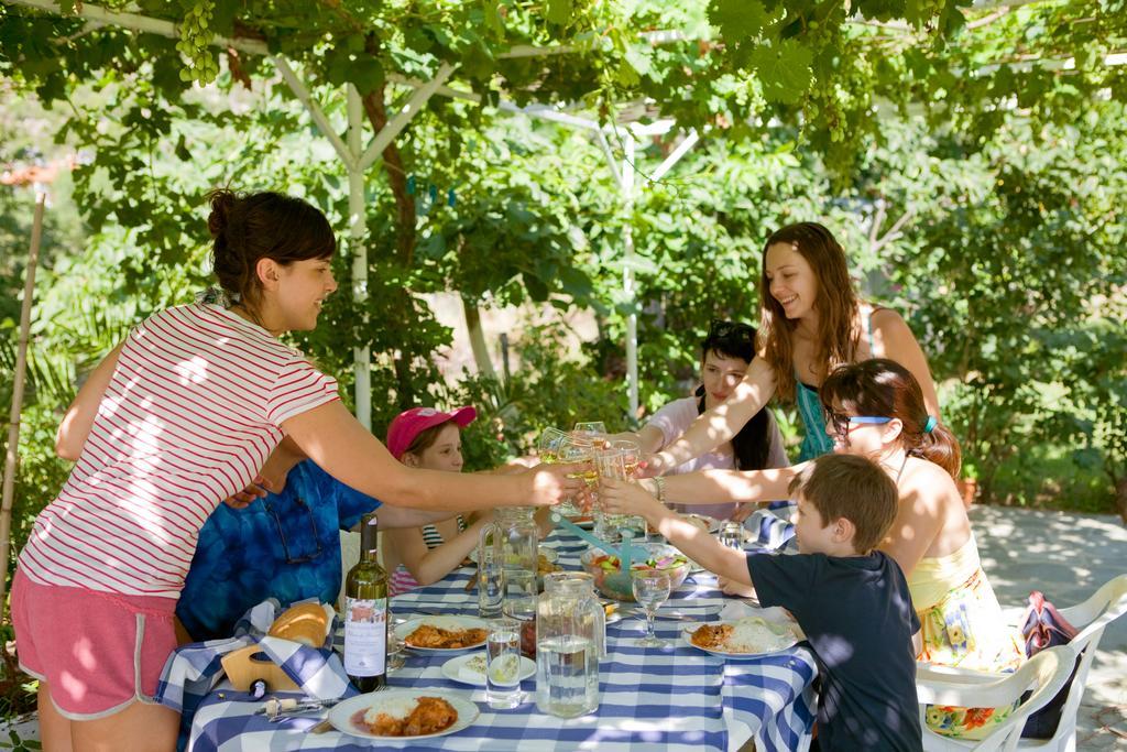 דירות טורוני Haus Risos Next Generation מראה חיצוני תמונה
